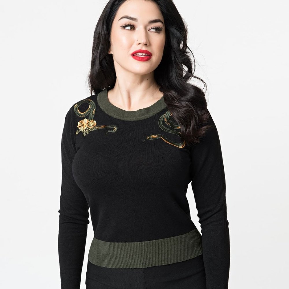 Black & Green Serpent Long Sleeve sweater NWT